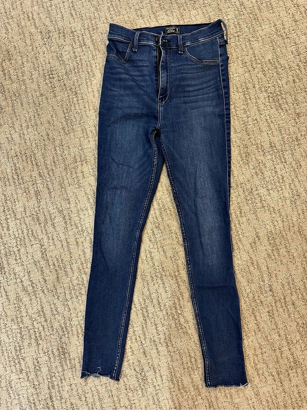 Abercrombie & Fitch Ultra High Rise Jean Legging Size 28